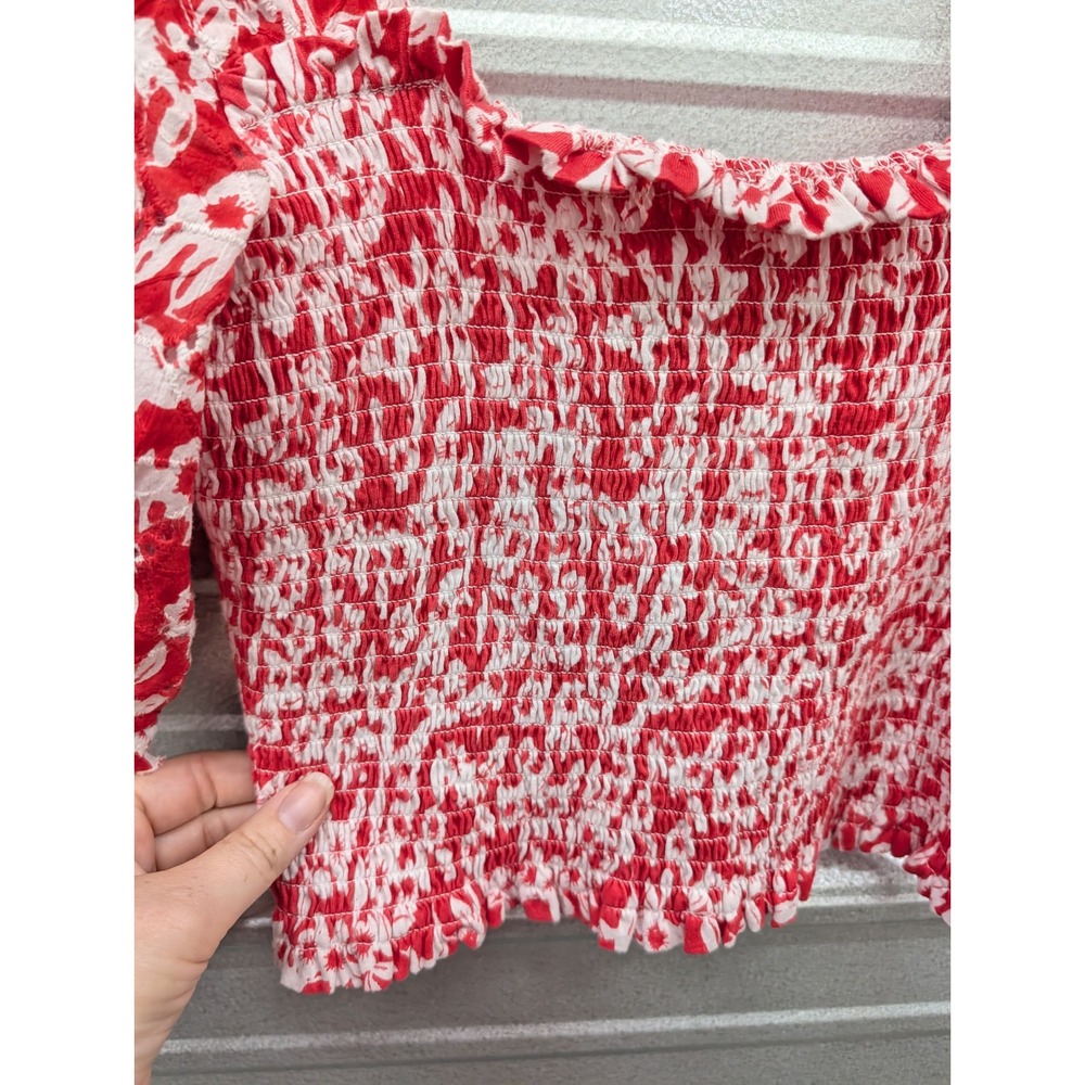 Anthropologie NWT Red White Floral Smocked Eyelet Puff Sleeve Crop Top- XS - Picture 7 of 8
